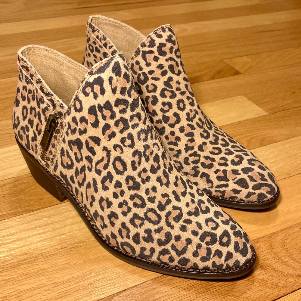 NWT Lucky Brand Cheeta Print Booties